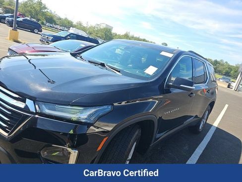 Used 2022 Chevrolet Traverse LT AWD/4WD image 1