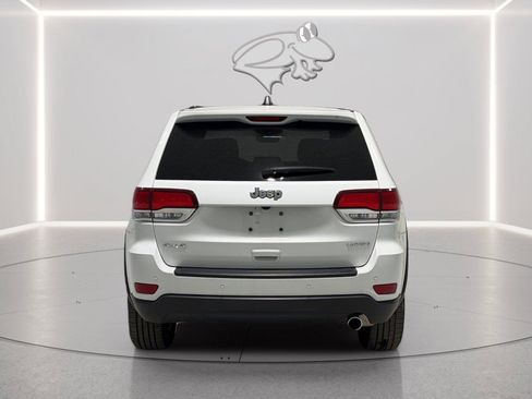 Used 2022 Jeep Grand Cherokee Laredo X AWD/4WD image 4
