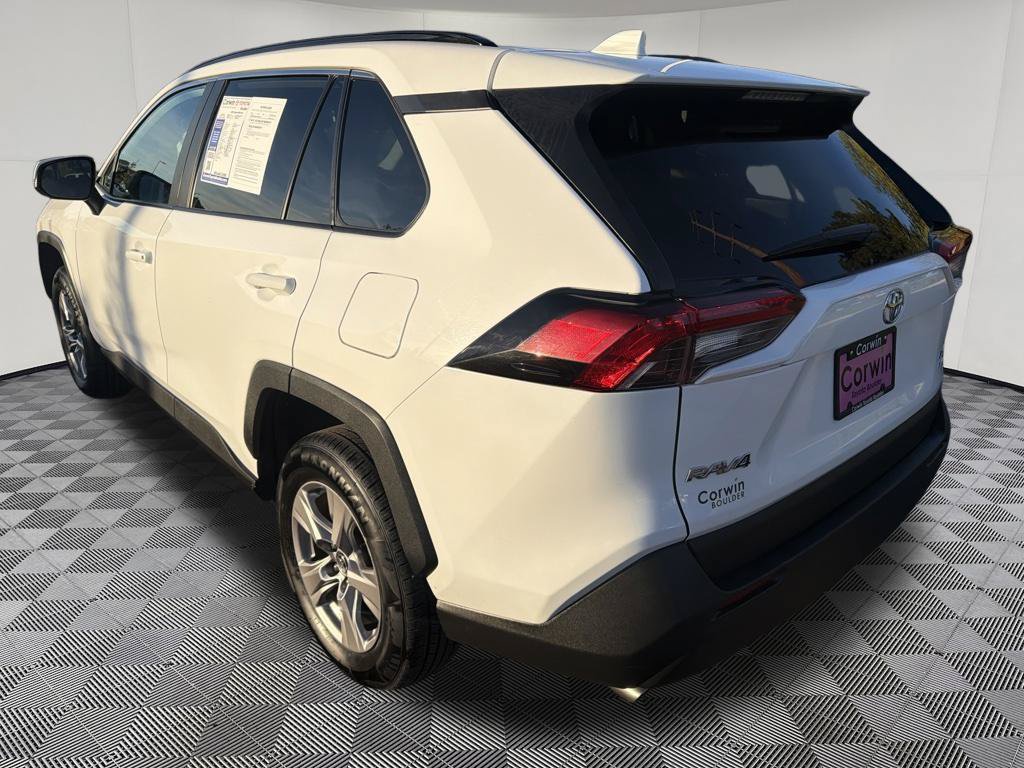 Used 2025 Toyota RAV4 XLE AWD/4WD image 5