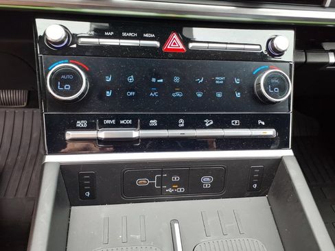Certified 2026 Hyundai Santa Fe Limited AWD/4WD image 22