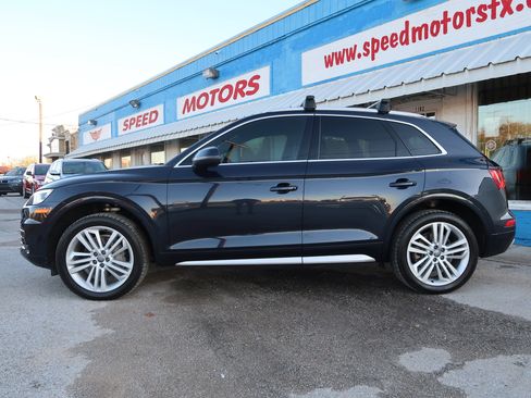 Used 2019 Audi Q5 2.0T Premium Plus w/ Premium Plus Package image 3