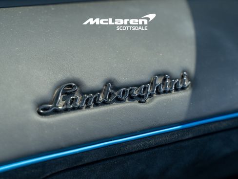 Used 2021 Lamborghini Aventador SVJ AWD/4WD image 18