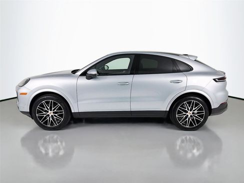 New 2025 Porsche Cayenne Coupe image 2