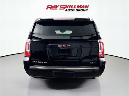 Used 2019 GMC Yukon XL SLT w/ Premium Edition image 6