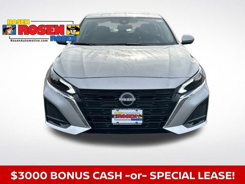 New 2025 Nissan Altima 2.5 SL image 8