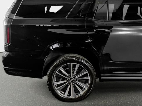 Used 2026 Cadillac Escalade Sport AWD/4WD image 7