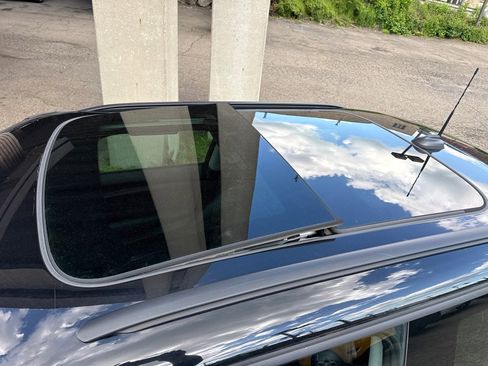 Used 2017 MINI Cooper 2-Door Hardtop FWD image 6