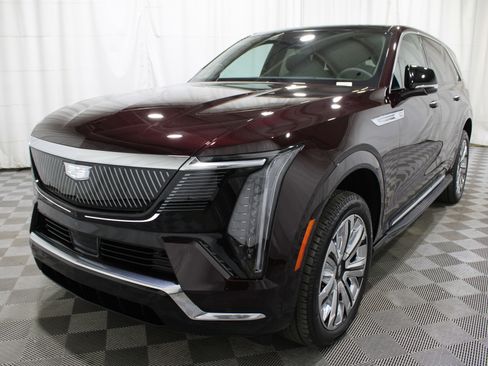 New 2026 Cadillac Escalade IQ Luxury 2 w/ LPO, Radiant Package image 37