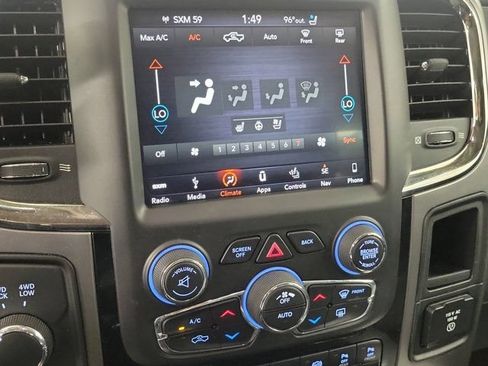 Used 2018 RAM 2500 Laramie w/ Sport Appearance Group AWD/4WD image 31