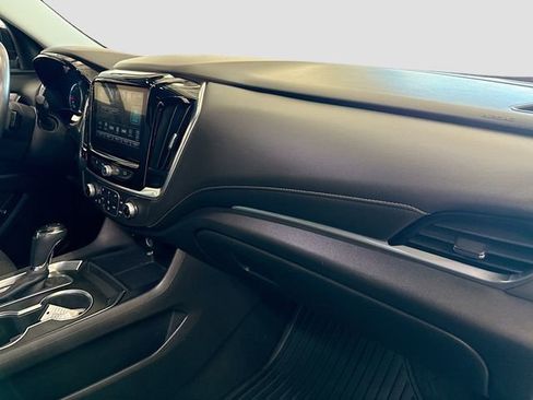 Used 2019 Chevrolet Traverse LT FWD image 29