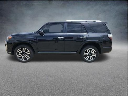 Used 2024 Toyota 4Runner Limited AWD/4WD image 4