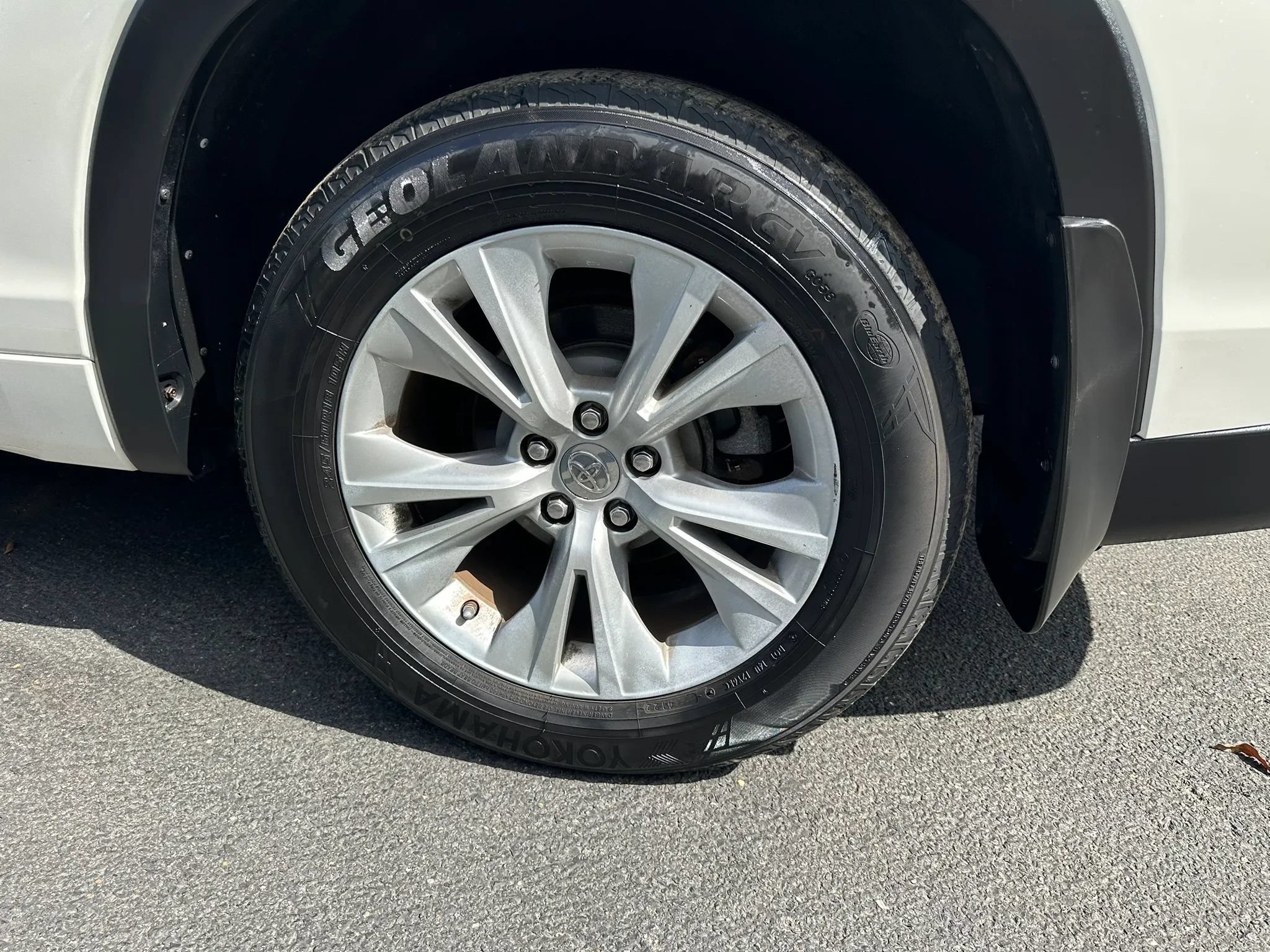 Used 2015 Toyota Highlander Plus AWD/4WD image 9