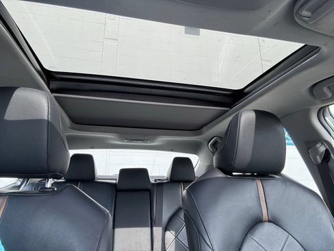 Used 2018 Toyota Camry XLE w/ Driver Assist Package FWD image 4