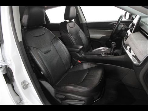 Used 2022 Jeep Compass Latitude AWD/4WD image 17