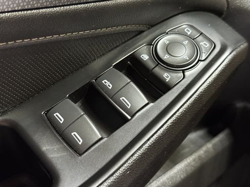 Used 2024 Chevrolet Traverse Premier image 36