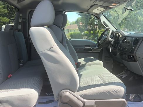 Used 2016 Ford F250 XL w/ XL Appearance Package AWD/4WD image 13