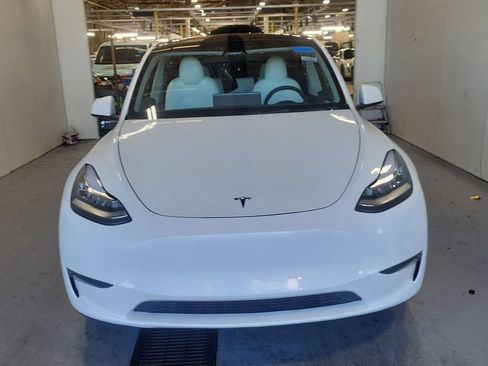 Used 2023 Tesla Model Y Long Range AWD/4WD image 3