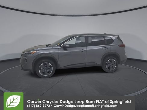 Used 2025 Nissan Rogue SV image 8