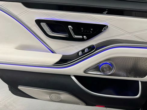 Used 2023 Mercedes-Benz Maybach S 680 4MATIC w/ Manufaktur Leather Package image 54