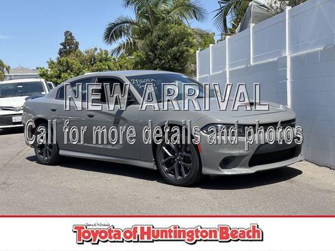 Used 2019 Dodge Charger GT w/ Blacktop Package RWD image 1