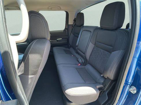 Used 2025 Nissan Frontier SV RWD image 16