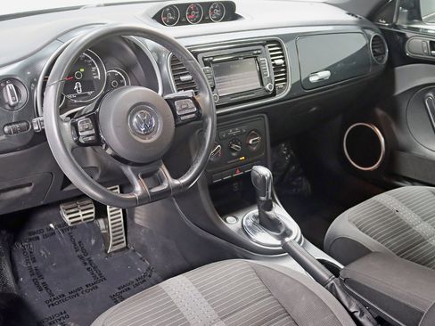 Used 2014 Volkswagen Beetle R-Line FWD image 15