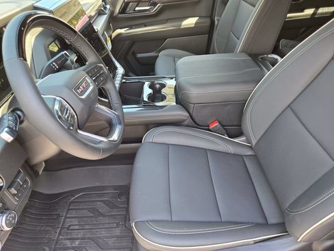 New 2026 GMC Yukon Elevation w/ Elevation Premium Package AWD/4WD image 8