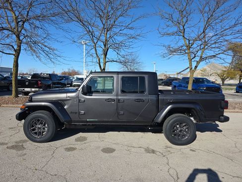 New 2026 Jeep Gladiator Sport image 4