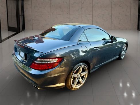 Used 2015 Mercedes-Benz SLK 250 image 9
