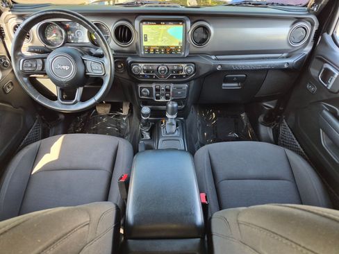 Used 2023 Jeep Wrangler Unlimited w/ Cold Weather Group AWD/4WD image 15
