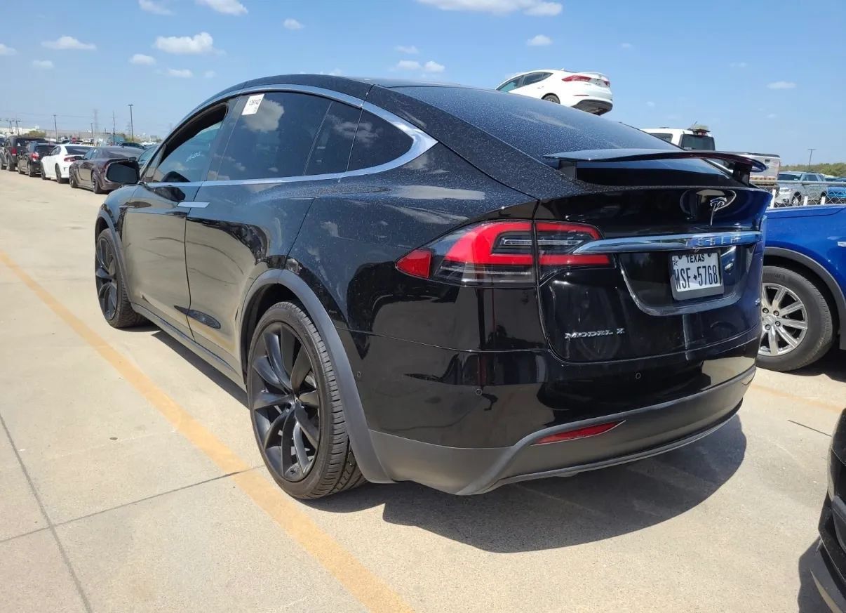 Used 2017 Tesla Model X 90D AWD/4WD image 3