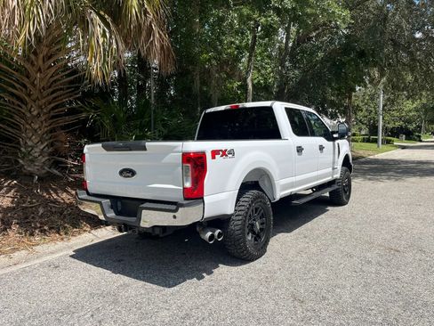 Used 2017 Ford F250 XLT w/ XLT Value Package AWD/4WD image 5