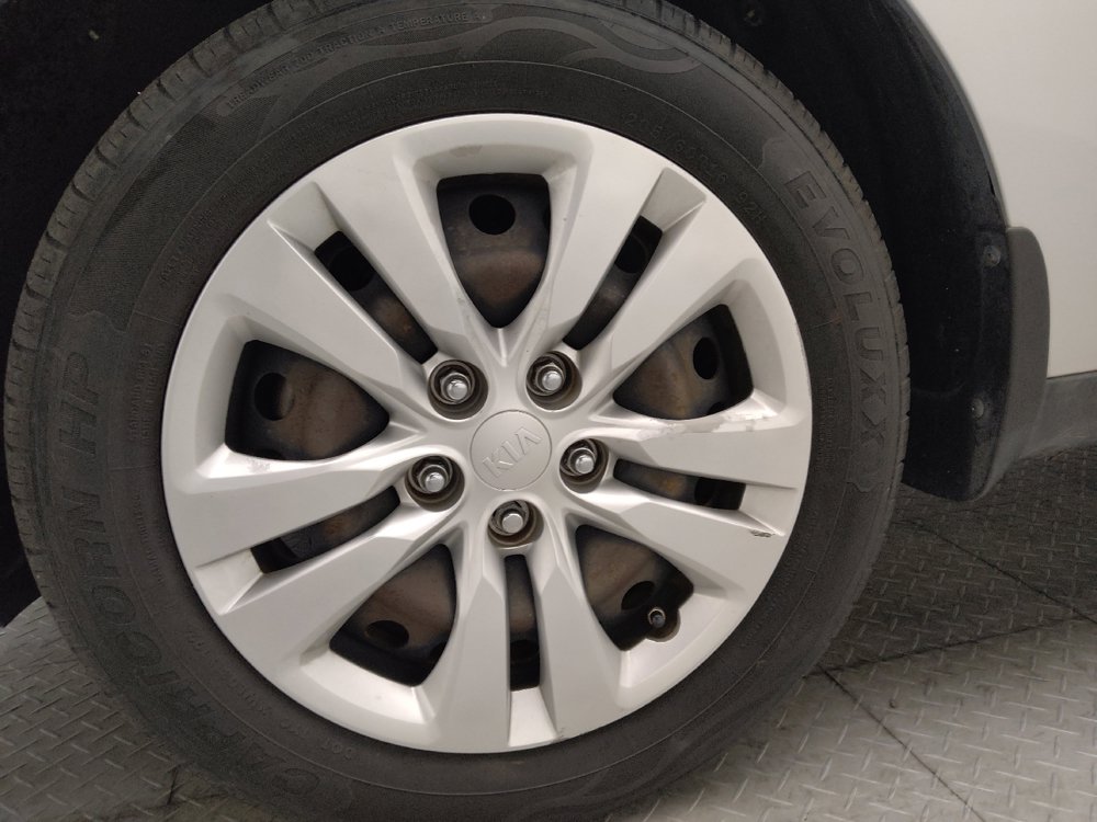 Used 2020 Kia Soul LX FWD image 31