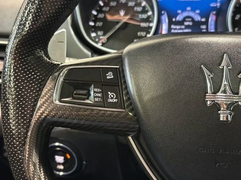 Used 2018 Maserati Levante S GranSport image 16