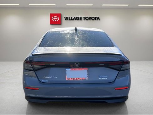 Used 2024 Honda Accord Sport image 4