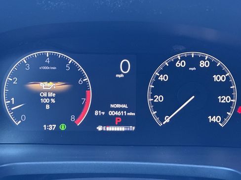 Certified 2025 Honda Pilot Touring image 36