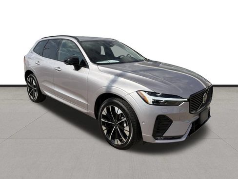 Used 2026 Volvo XC60 B5 Plus AWD/4WD image 3