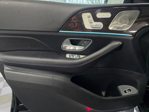 Used 2022 Mercedes-Benz GLS 450 4MATIC image 37