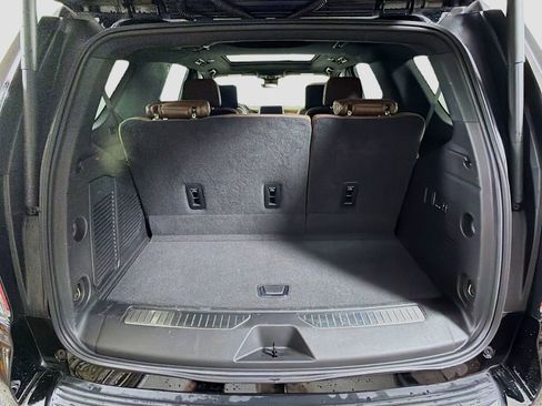 Used 2024 Chevrolet Tahoe High Country w/ Advanced Technology Package image 30