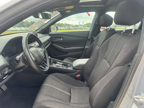 Used 2025 Honda Accord Sport image 10