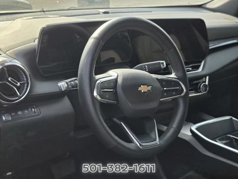 Used 2025 Chevrolet Equinox LT AWD/4WD image 9