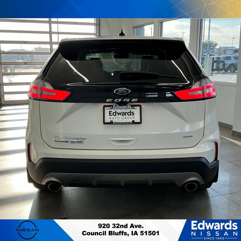 Used 2021 Ford Edge Titanium AWD/4WD image 7