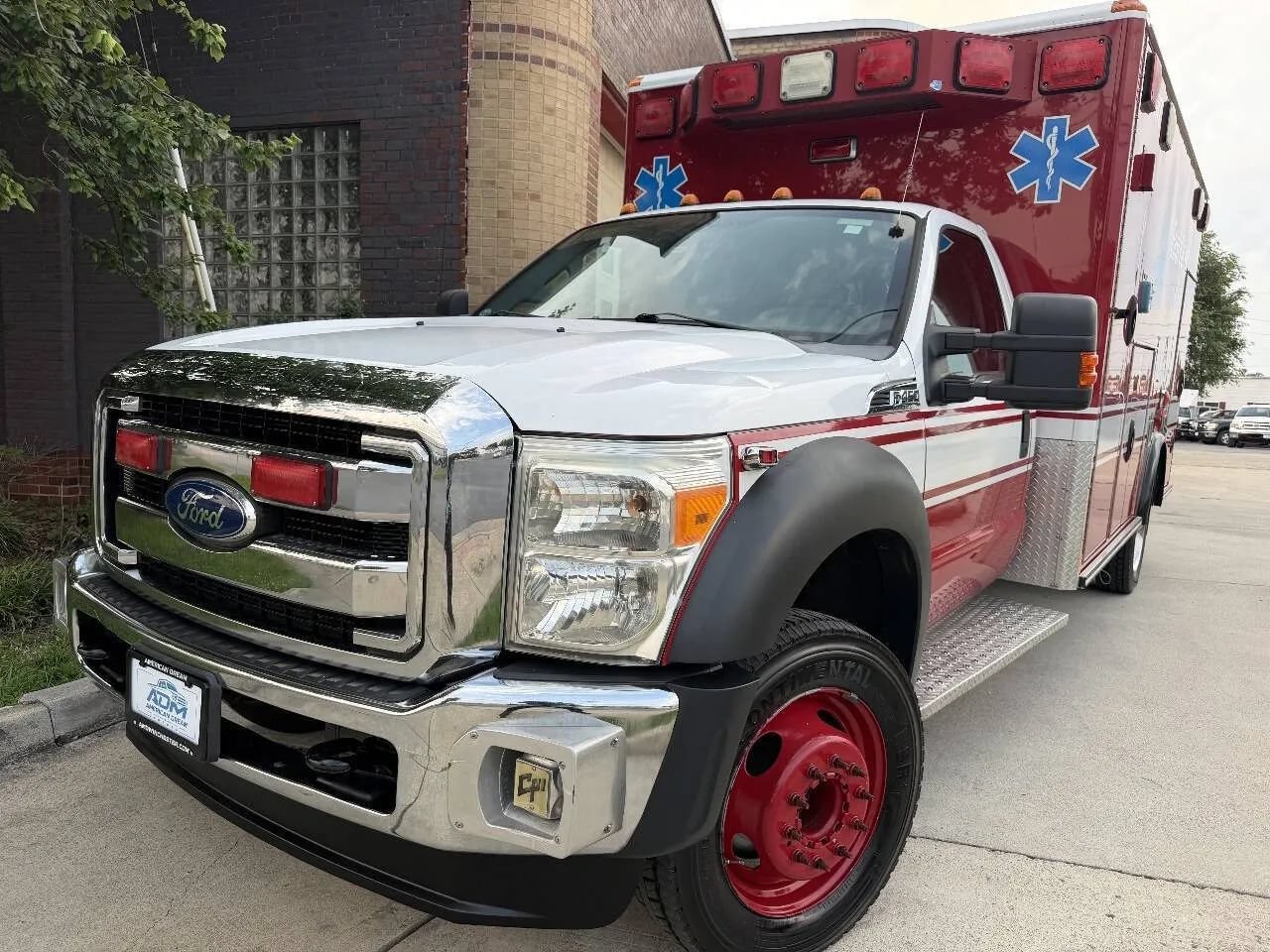 Used 2012 Ford F450 XLT w/ Ambulance Preparation Pkg RWD image 2
