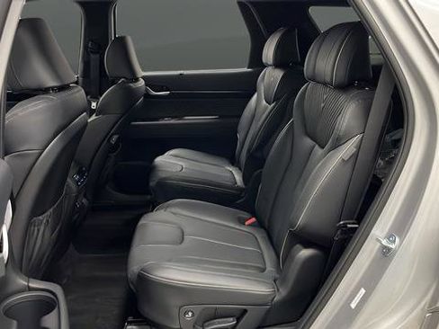 Used 2025 Hyundai Palisade Calligraphy image 24