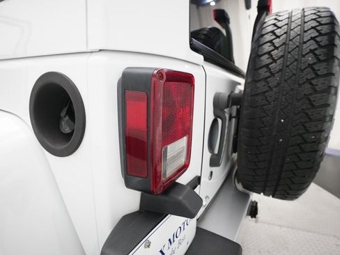 Used 2013 Jeep Wrangler Sahara w/ Trailer Tow Group image 29