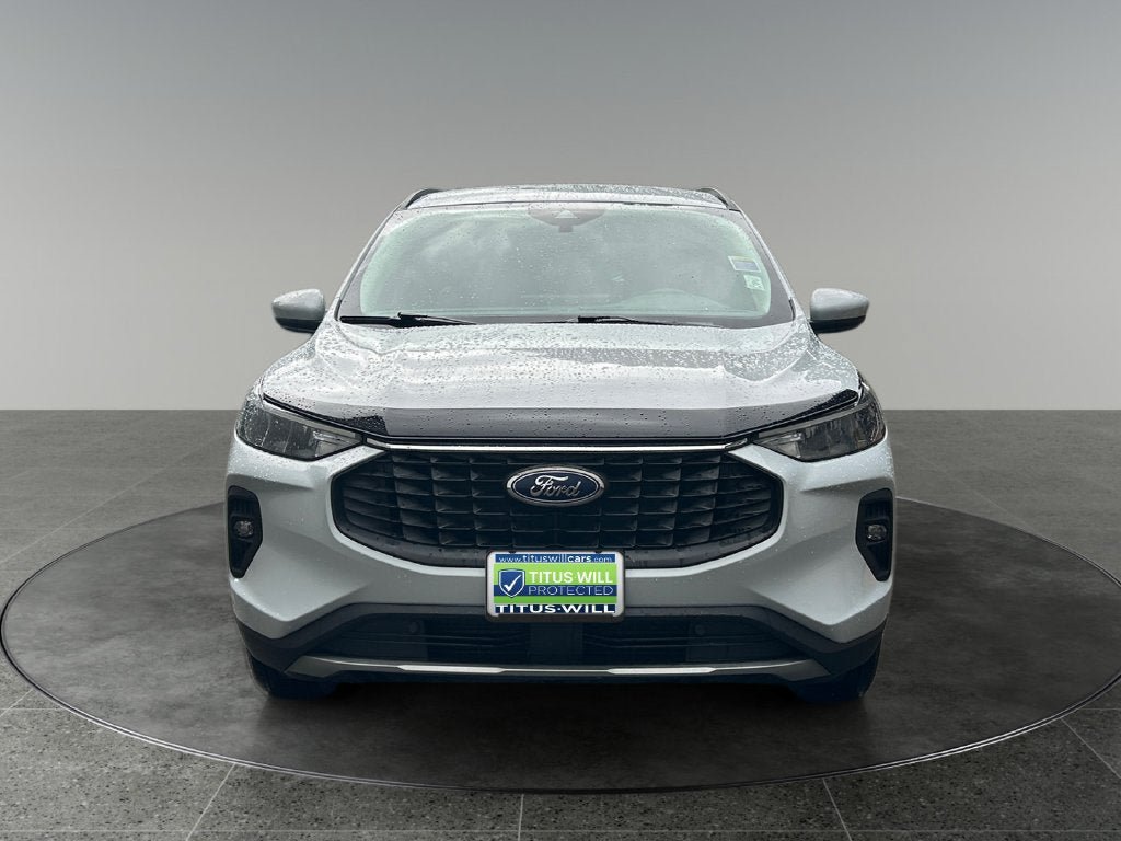 Used 2025 Ford Escape SE FWD image 2