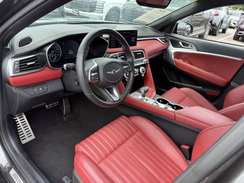 Certified 2023 Genesis G70 2.0T w/ Sport Prestige Package RWD image 11