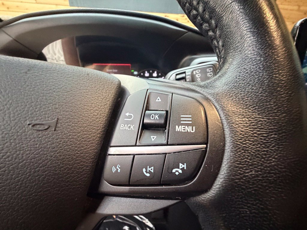 Used 2020 Ford Explorer XLT w/ Equipment Group 202A AWD/4WD image 30