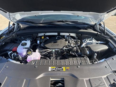 New 2026 Jeep Grand Cherokee Limited image 32