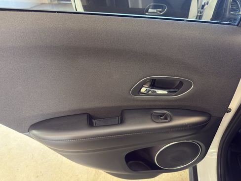 Used 2019 Honda HR-V EX image 28